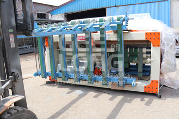 GeeLong ekspor 4 kaki hob inti rotary veneer mesin pemotong