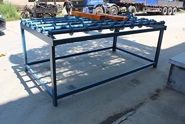 Mesin Geelong mengekspor satu kontainer: Mesin penyebar lem pneumatik 9 kaki